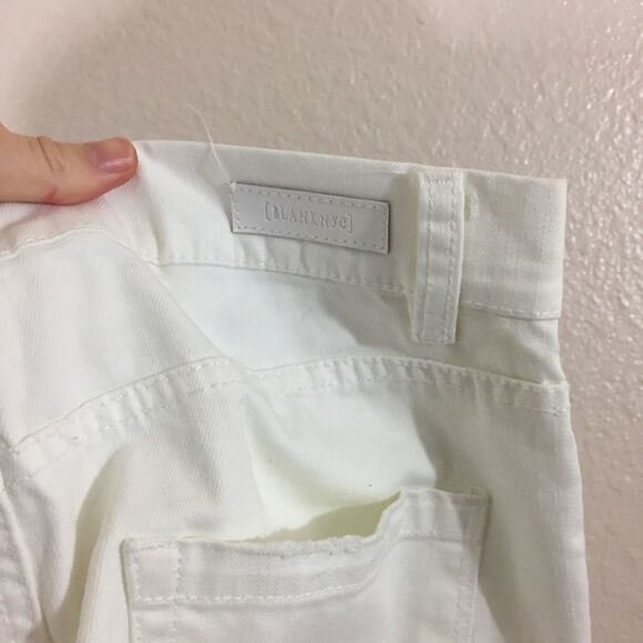 BLANKNYC White distressed jeans - Picture 10 of 12